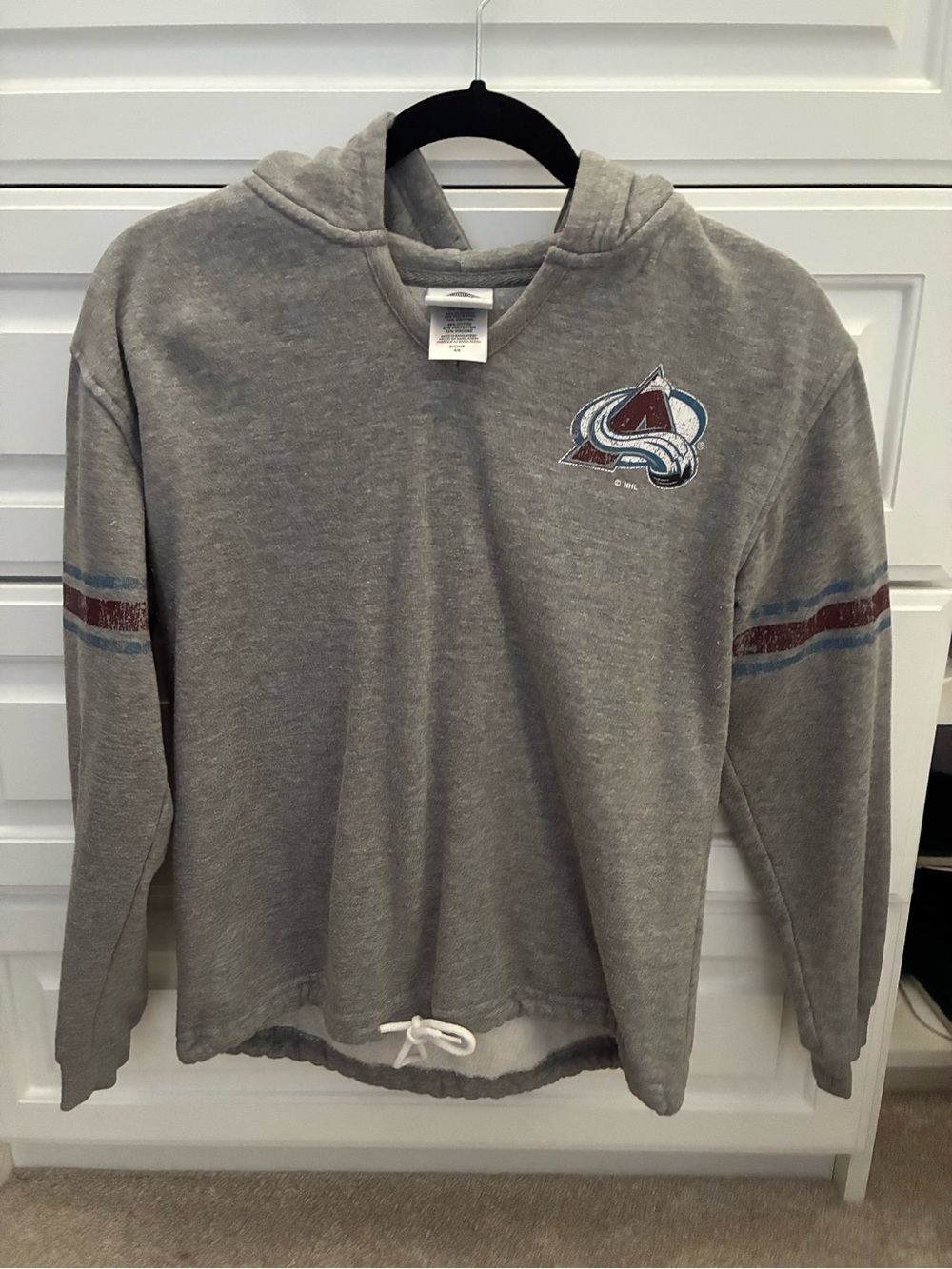Colorado Avalanche Gray Pullover Hoodie Shirt